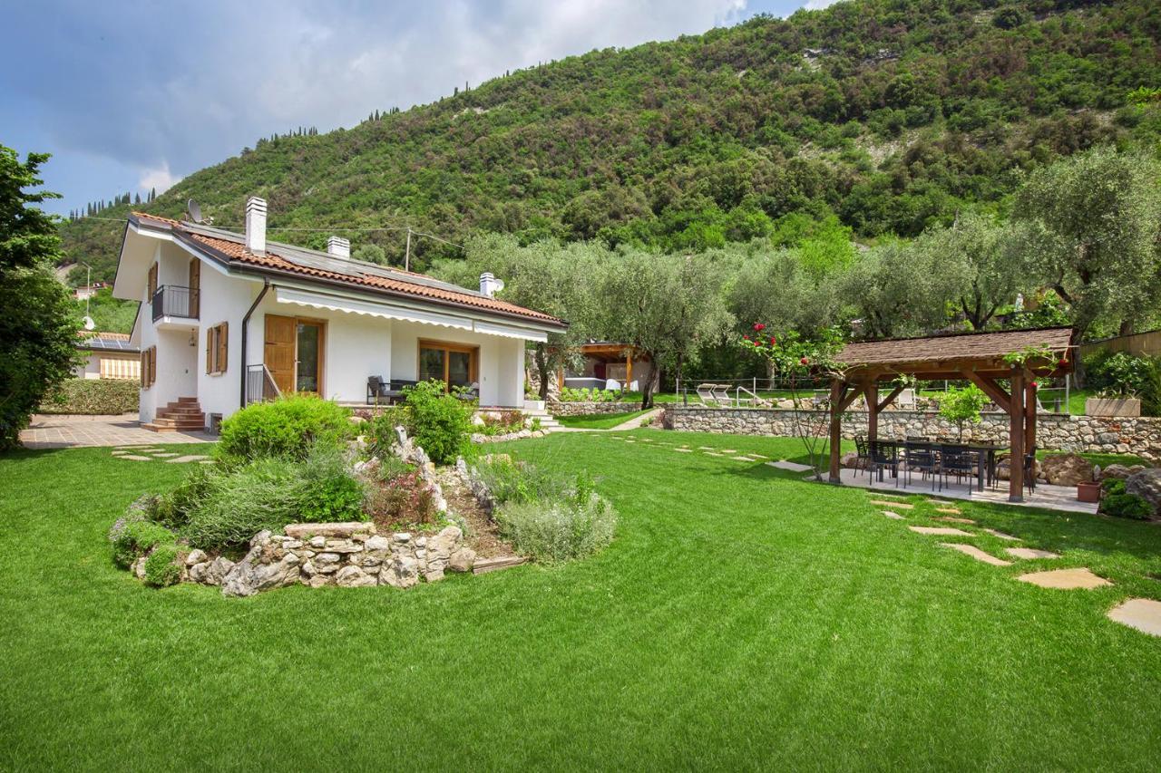 מאלצ'סינה Villa Fani-Wellness & Relax מראה חיצוני תמונה